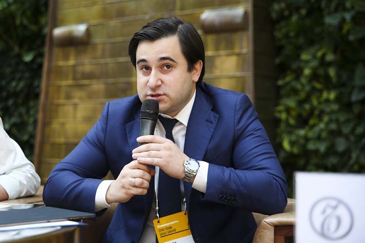 Никита Стасишин напомнил о рисках покупки жилья на этапе строительства