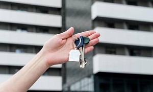 Покупка квартиры в новостройке по трейд-ин: как это работает, плюсы и минусы